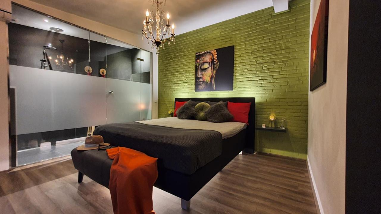 Downtown Hideaway, B&B Grand Deluxe Eindhove Kültér fotó